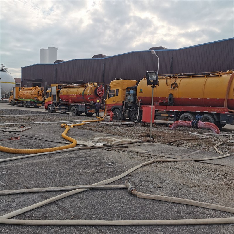 静宁污水池清理